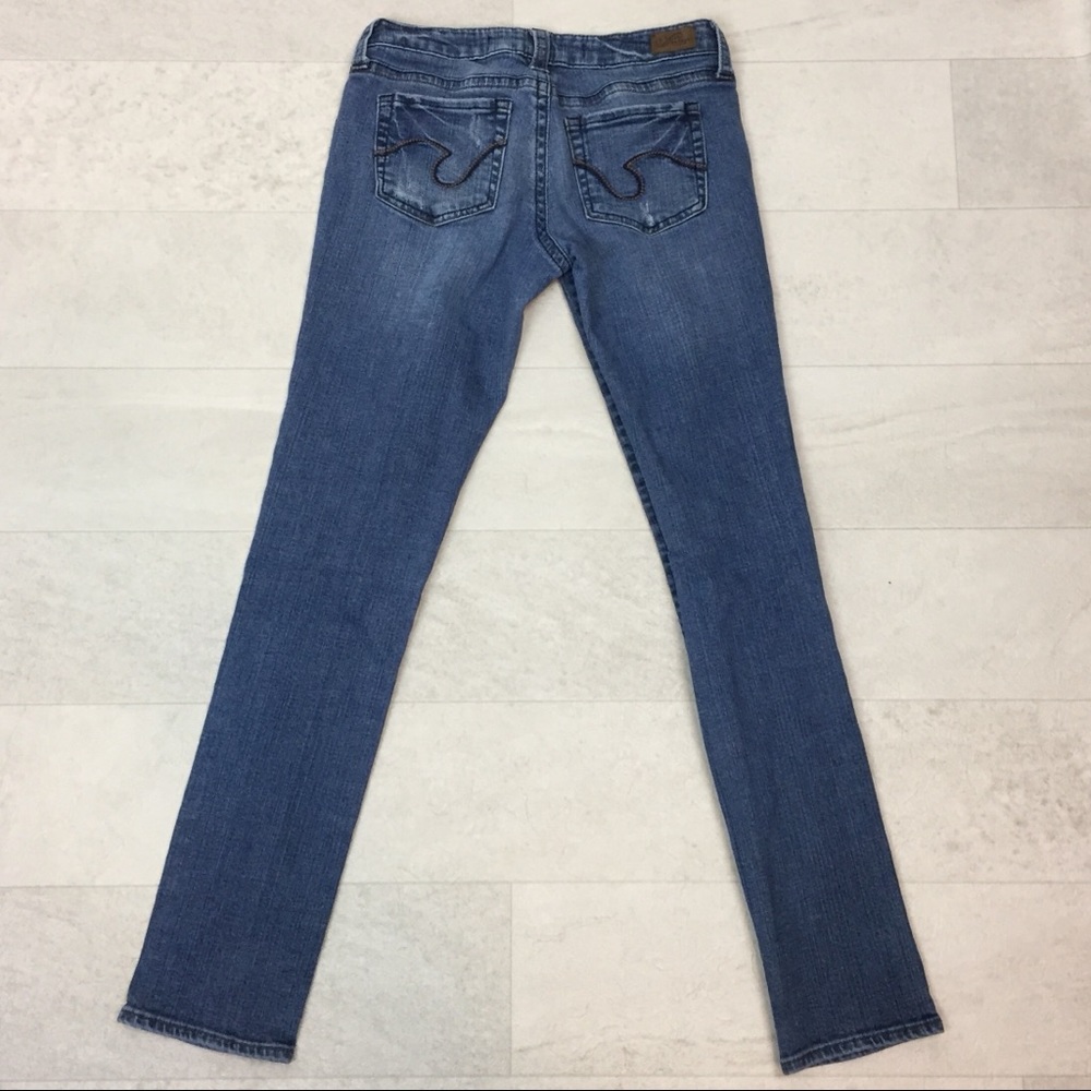 Refuge Jeans Sz 5 Reg Skinny Stretch Distressed